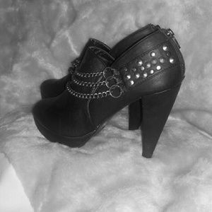 Sexy BKE Sole booties